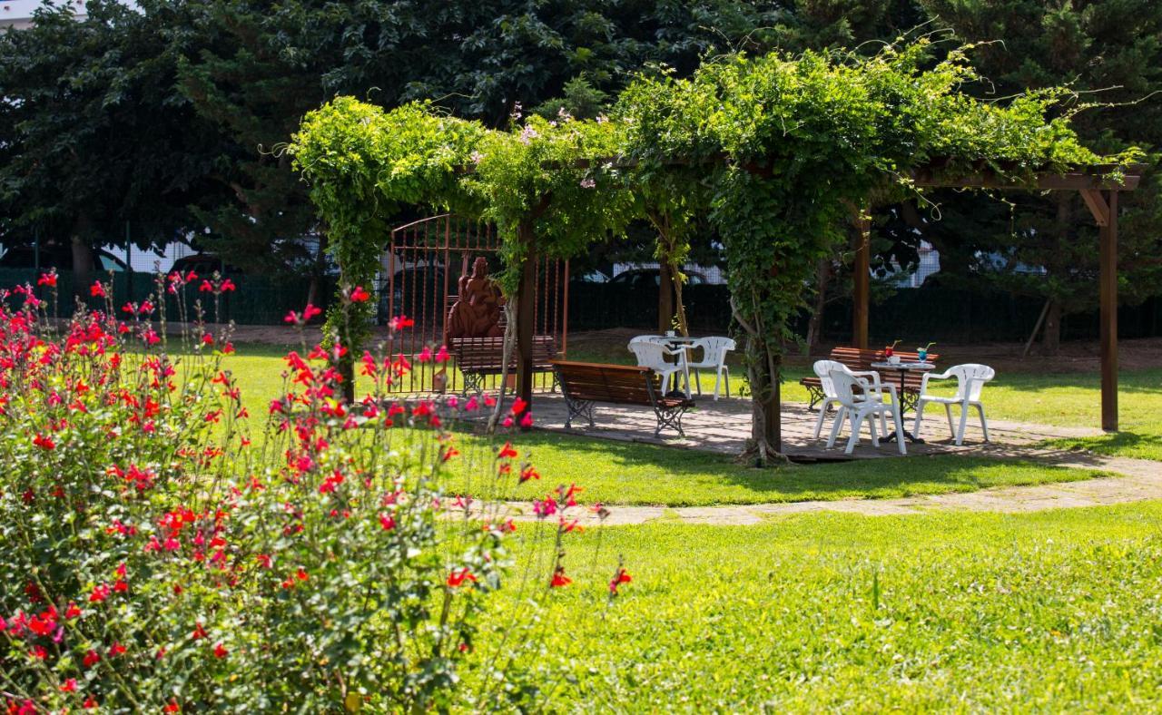 Xon'S Platja Ha Otel Empuriabrava Dış mekan fotoğraf
